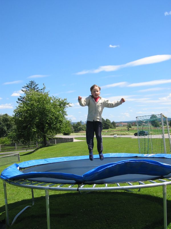 Spielplatz Trampolin Kinder